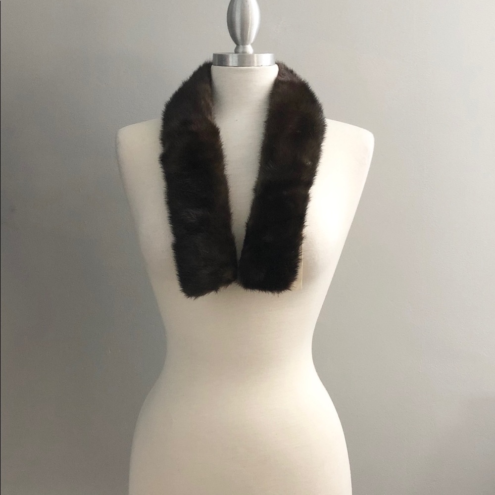 FUR LABEL AUTHORITY Vintage Natural Mink Collar